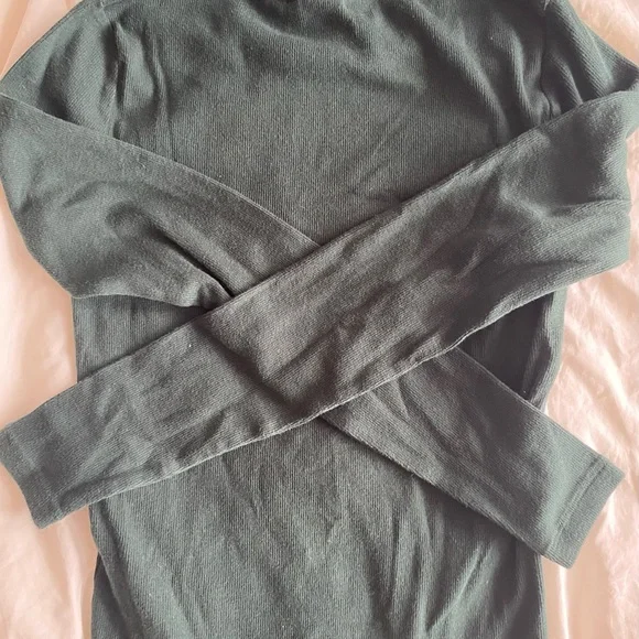 Aritzia homestretch Longsleeve - Picture 5 of 5